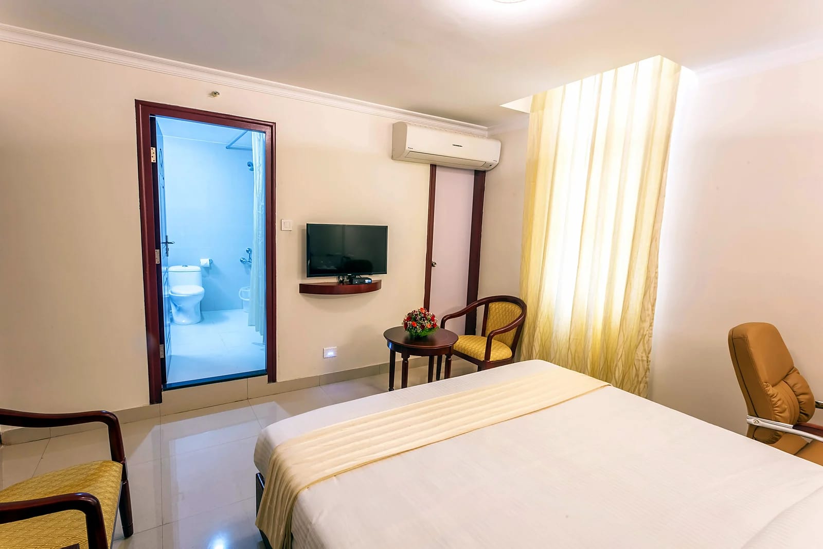 KR Inn Manyata — Super Deluxe room